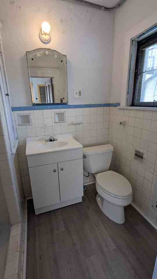 1411 Yale Ave Nw #2 - Photo 3 of 21