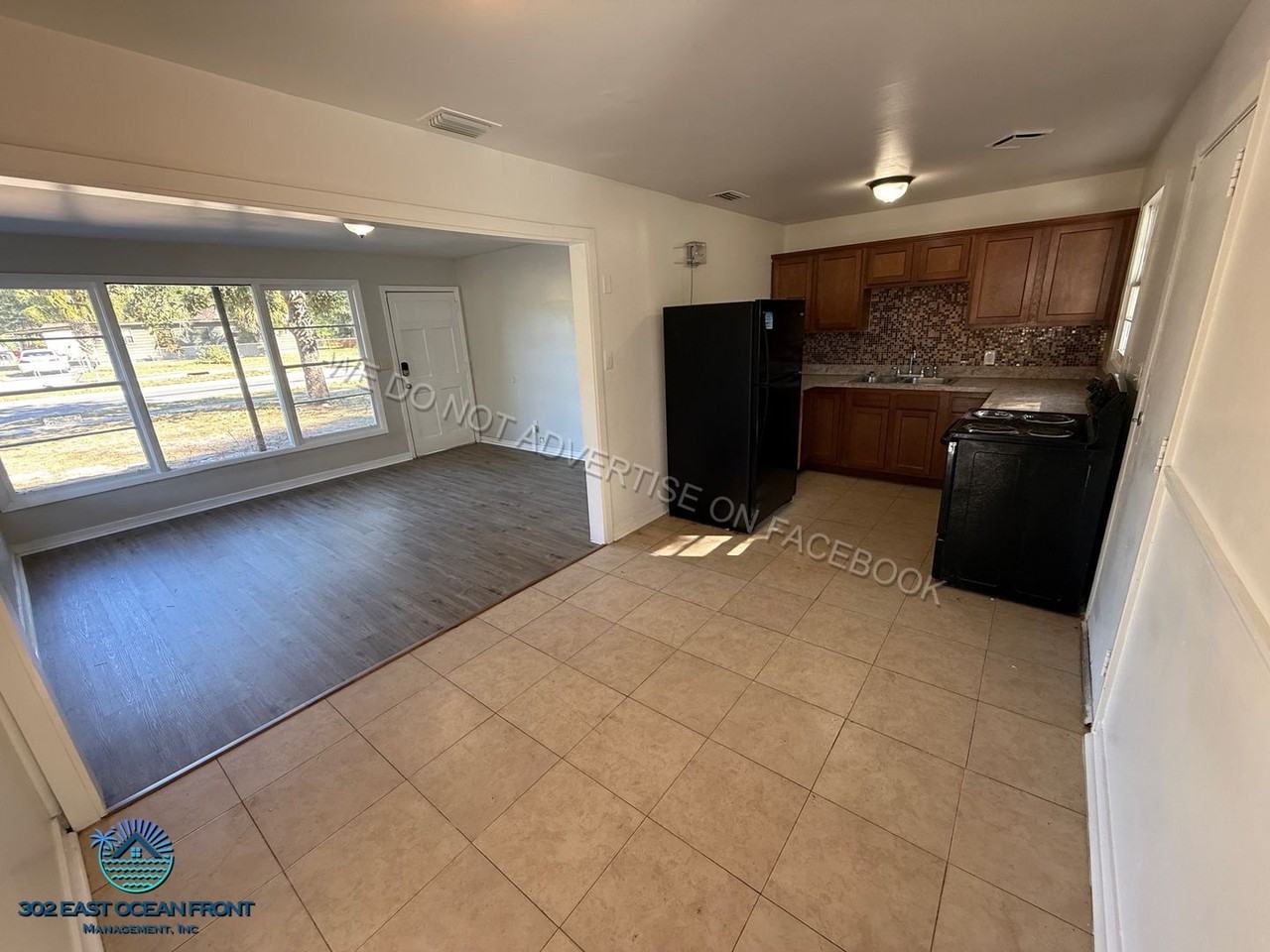 9128 Norfolk Blvd - Photo 3 of 12