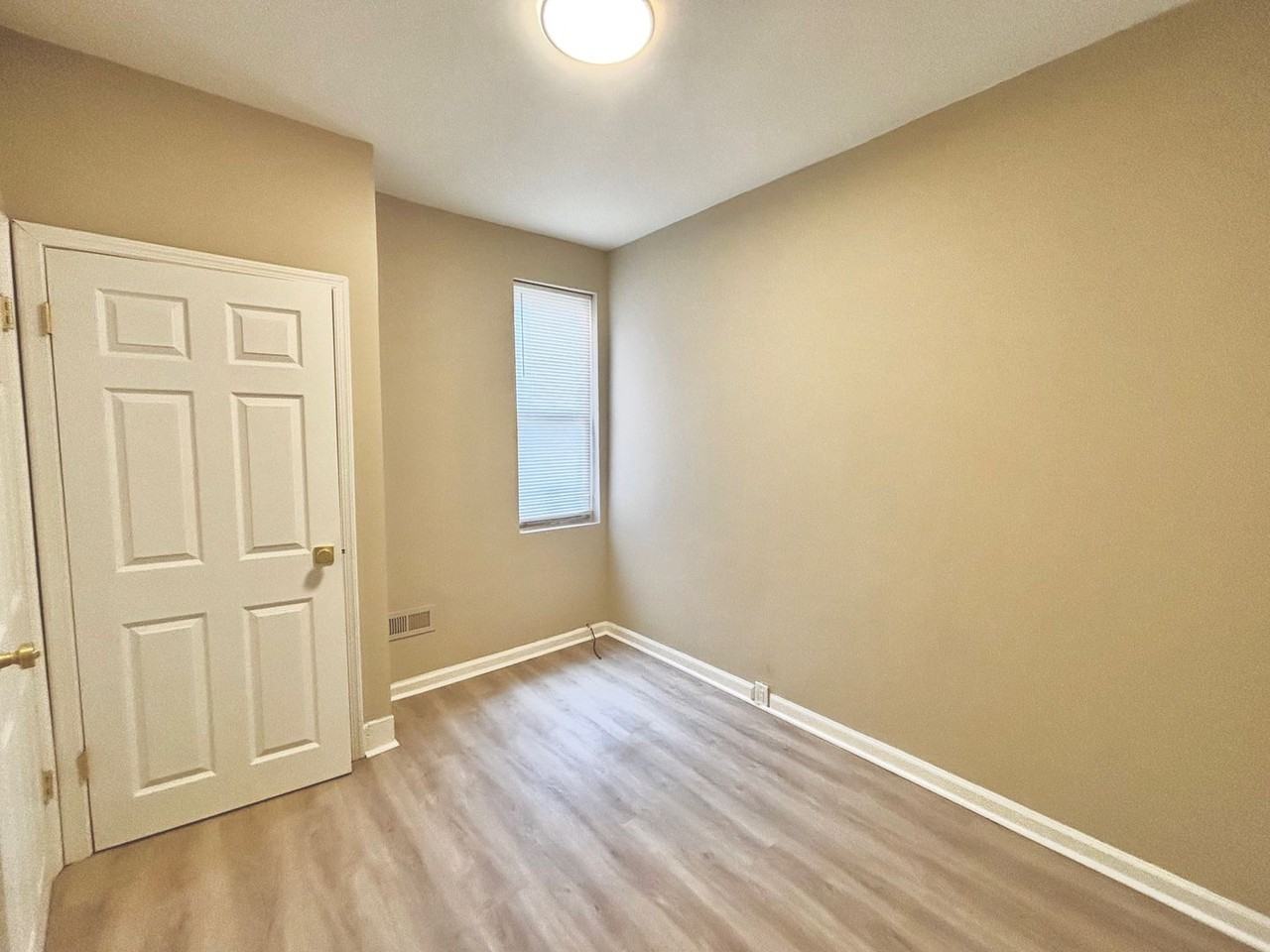 1431 S Marston St - Photo 5 of 9