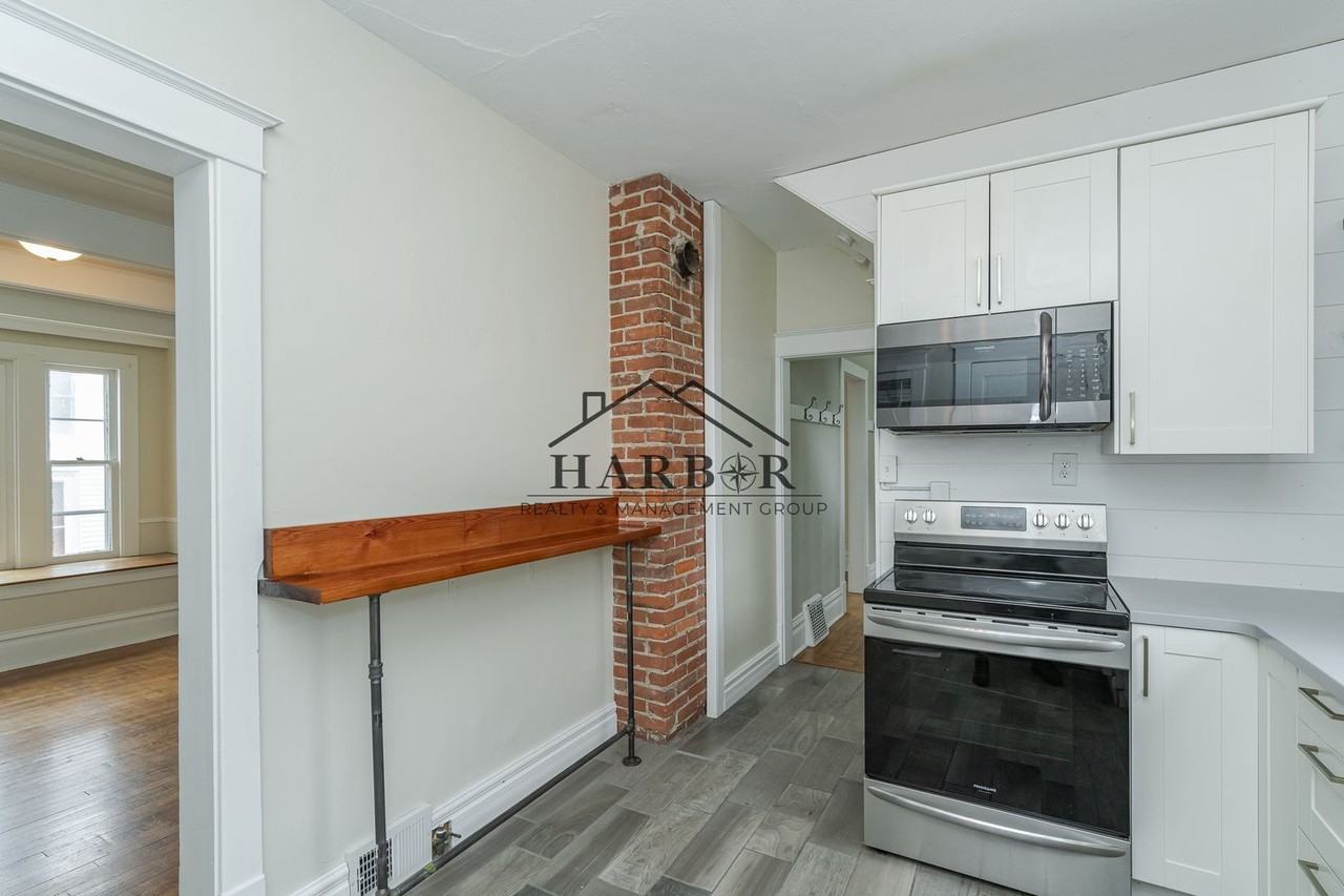 20 11th Ave Se - Photo 2 of 24