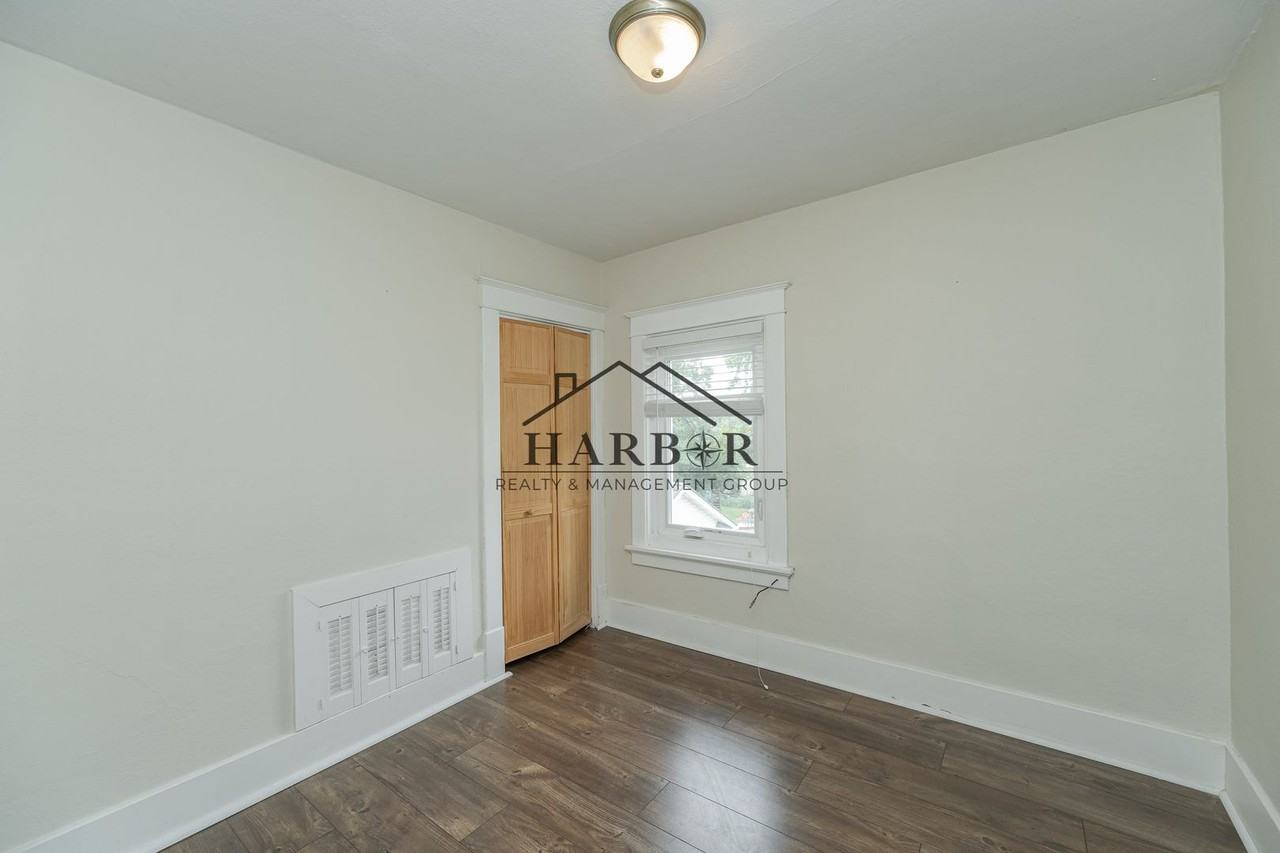 20 11th Ave Se - Photo 4 of 24