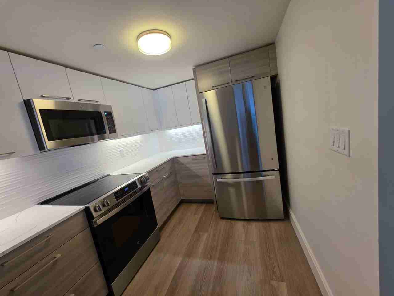 1077 Commonwealth Ave - Photo 4 of 18