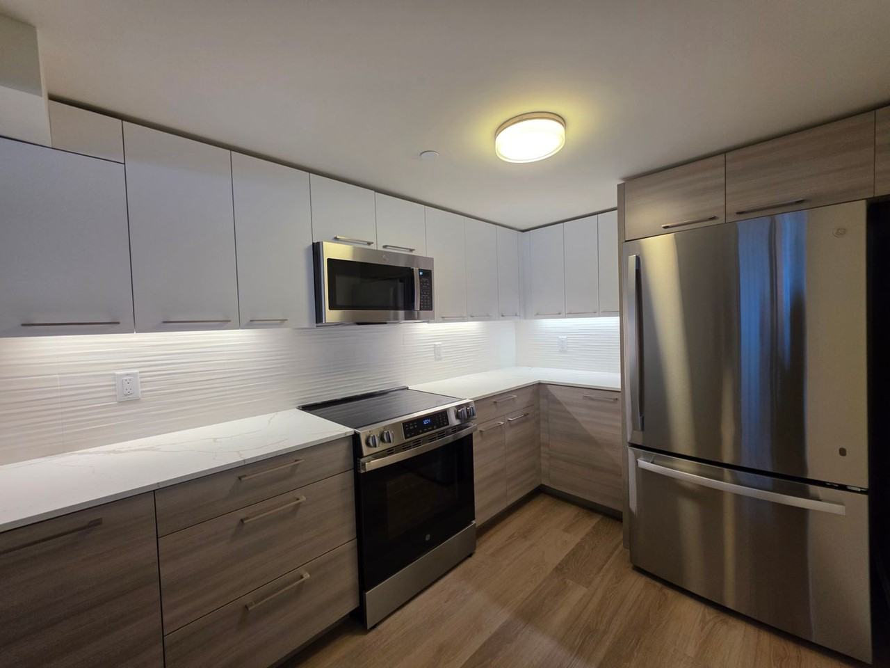 1077 Commonwealth Ave - Photo 7 of 18