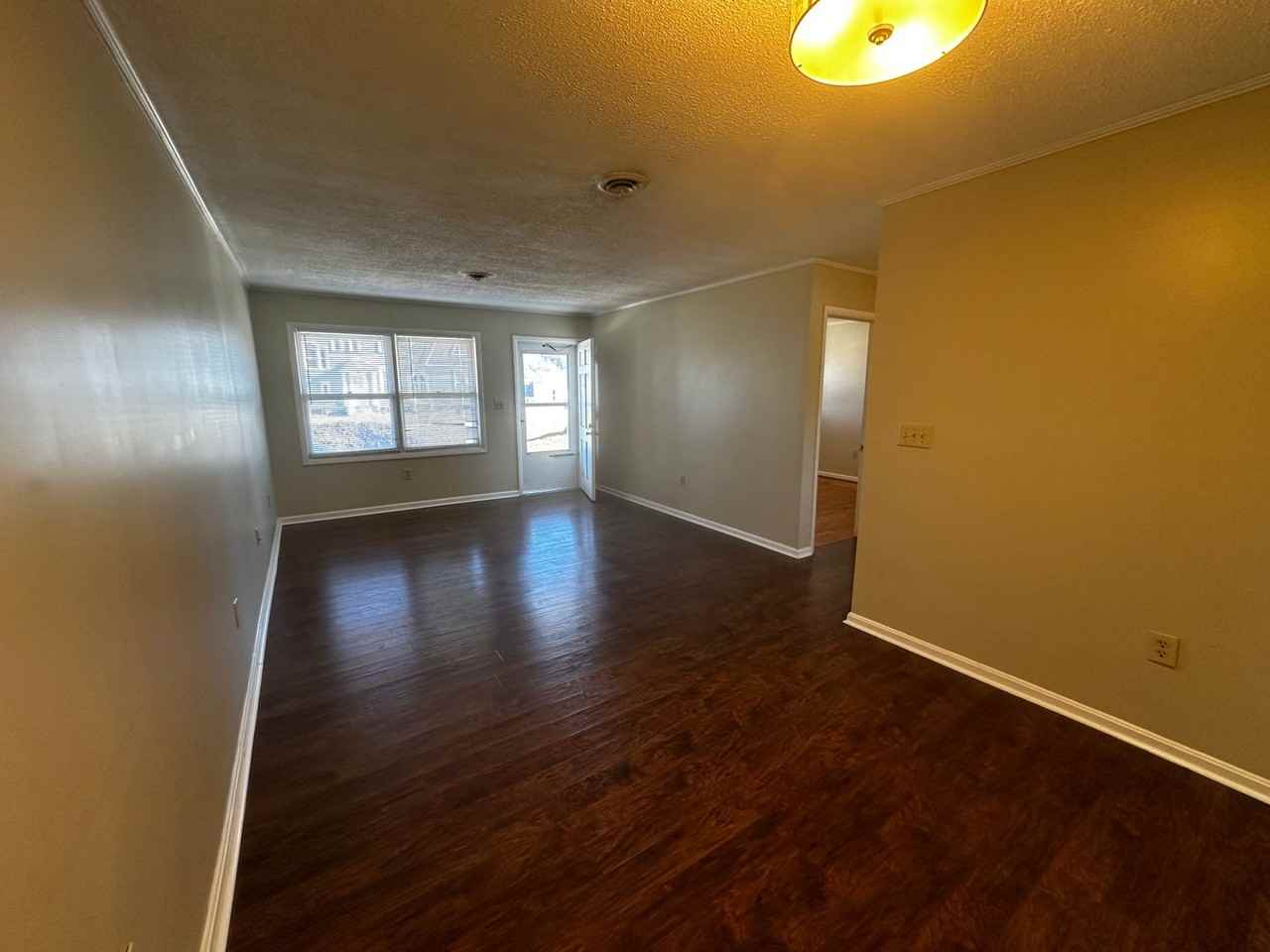 202 Randolph St - Photo 3 of 10