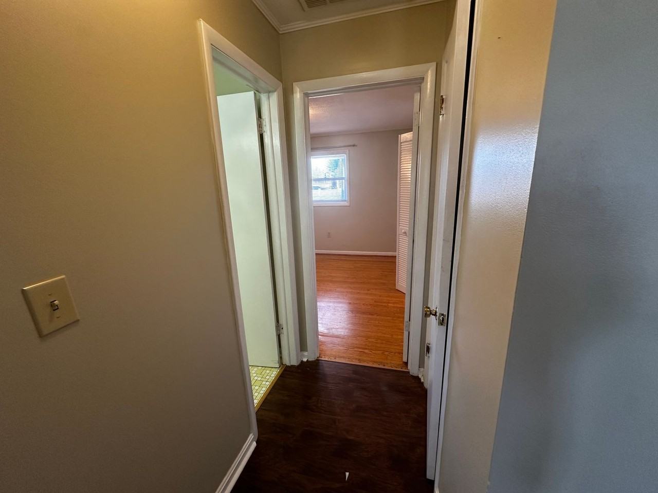 202 Randolph St - Photo 6 of 10