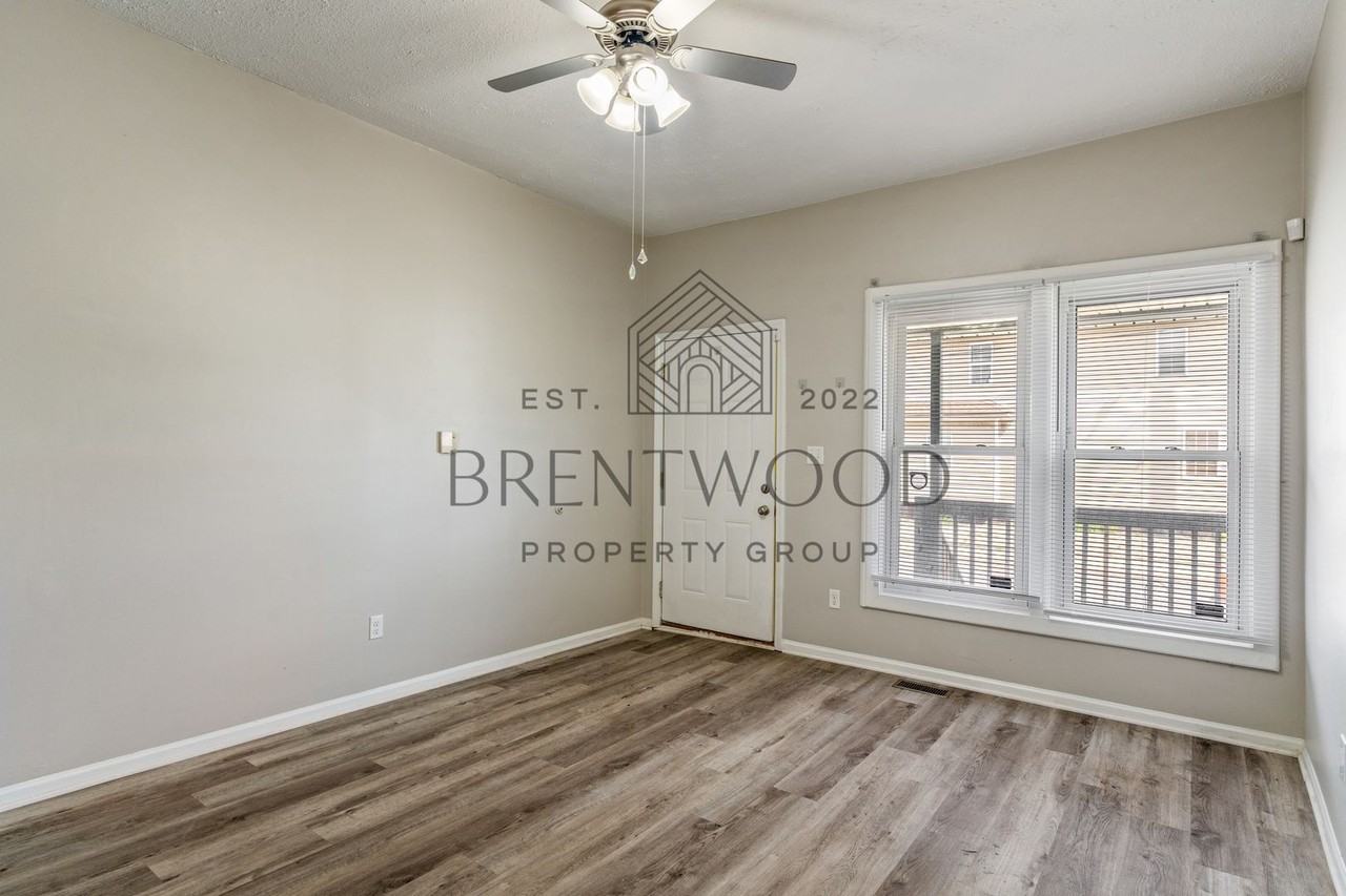 147 E 30th St - Photo 6 of 22