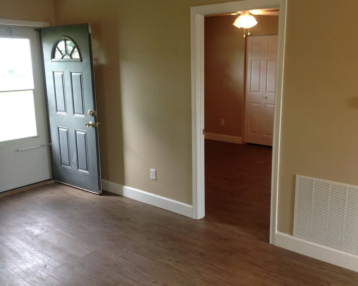 104 Buena Vista Dr - Photo 5 of 17