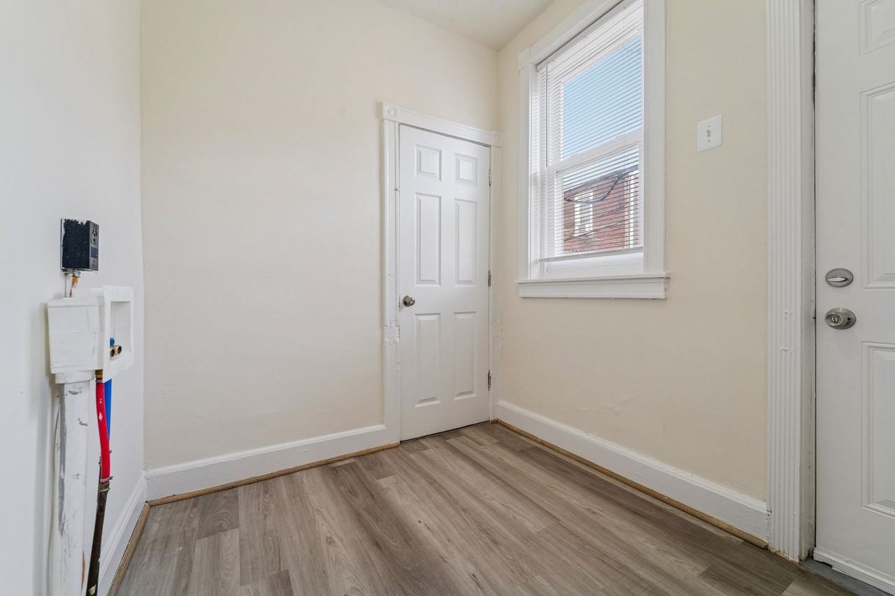 4843 N Lawrence St - Photo 6 of 14