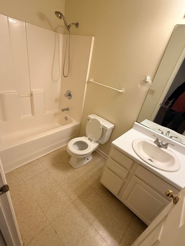 1500 Waverly Pkwy - Photo 2 of 12