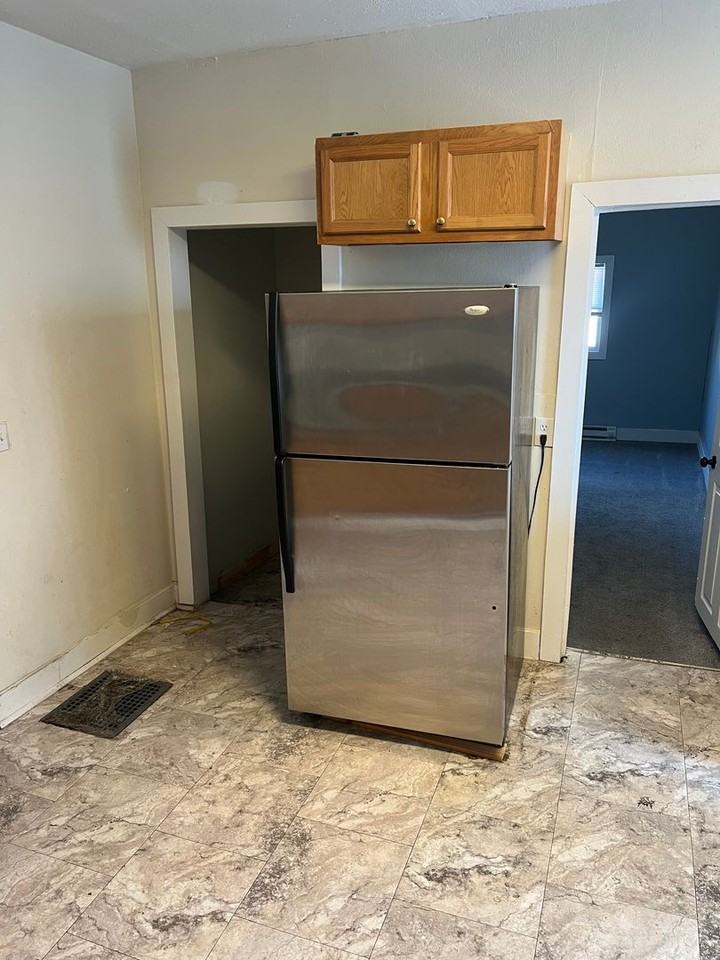 618 S 14th St - Photo 7 of 8