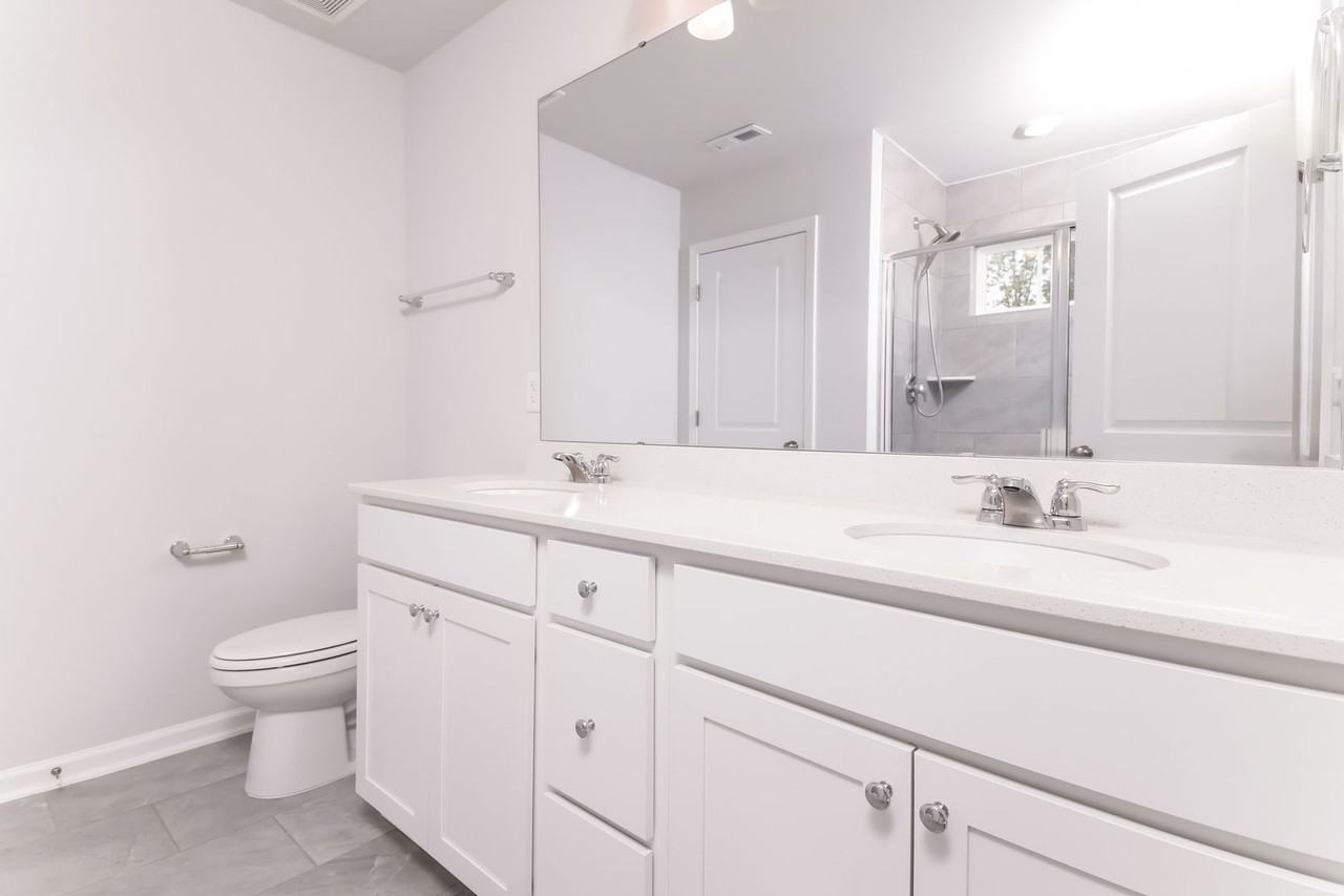 251 Glen Clova Dr - Photo 3 of 16