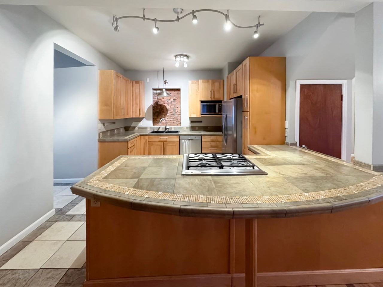 1909 N 10th St - Photo 6 of 29