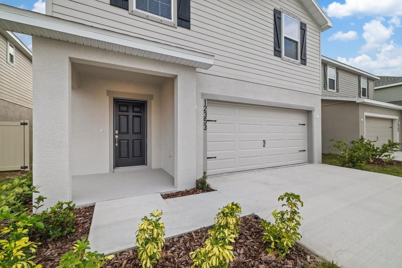 12353 Terrace Bluff St - Photo 3 of 36