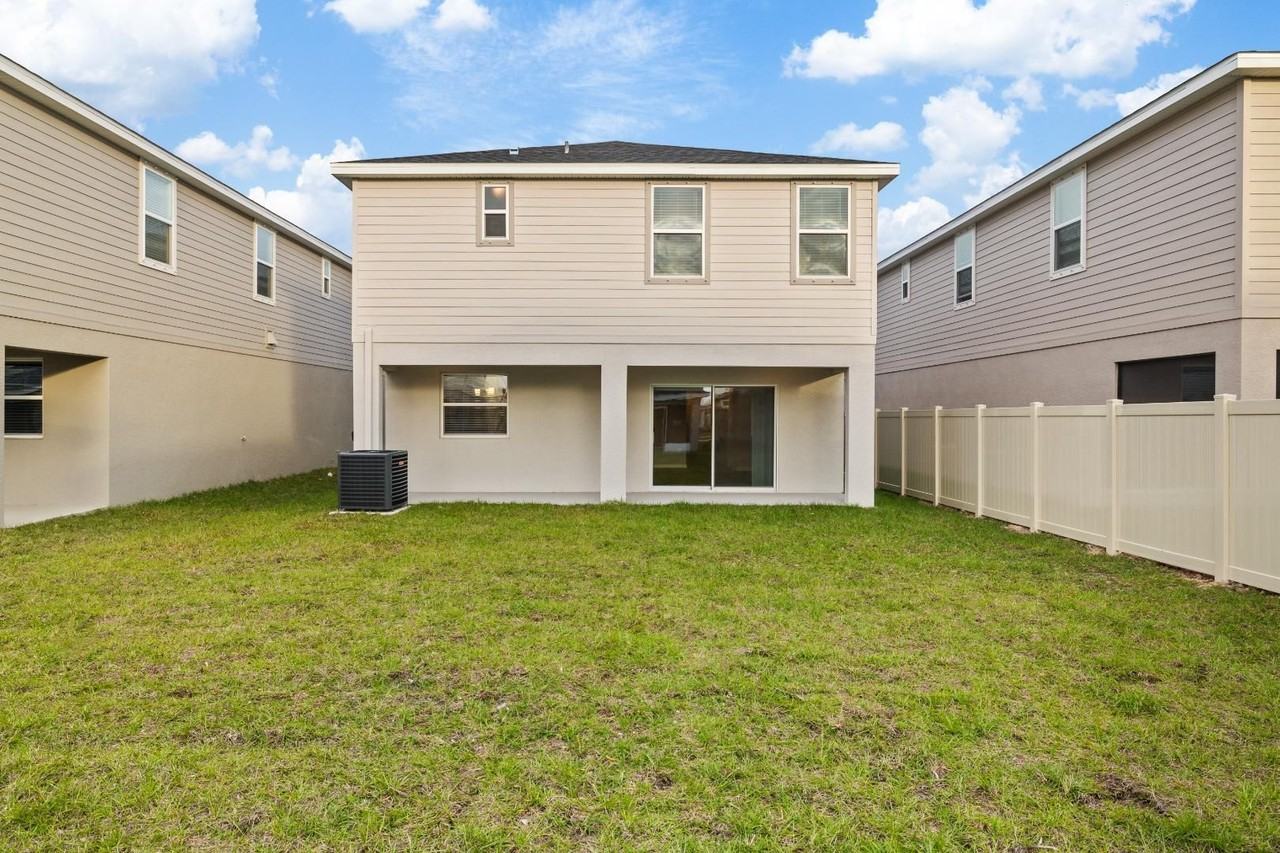 12353 Terrace Bluff St - Photo 5 of 36