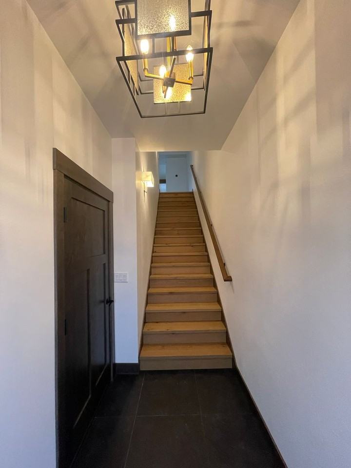 1934 Whitefish Ave - Photo 3 of 50