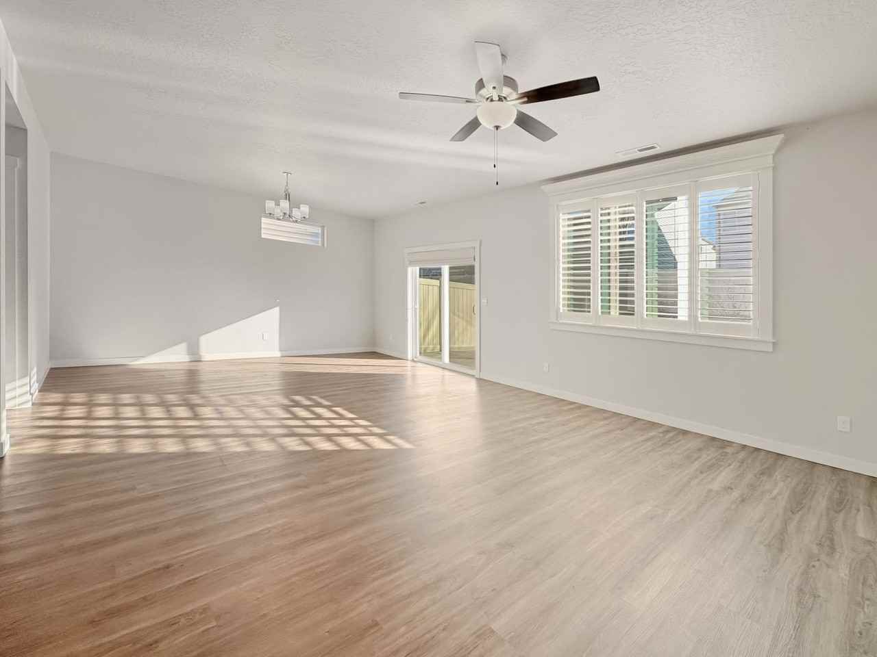 2337 E Danzee Dr - Photo 4 of 26