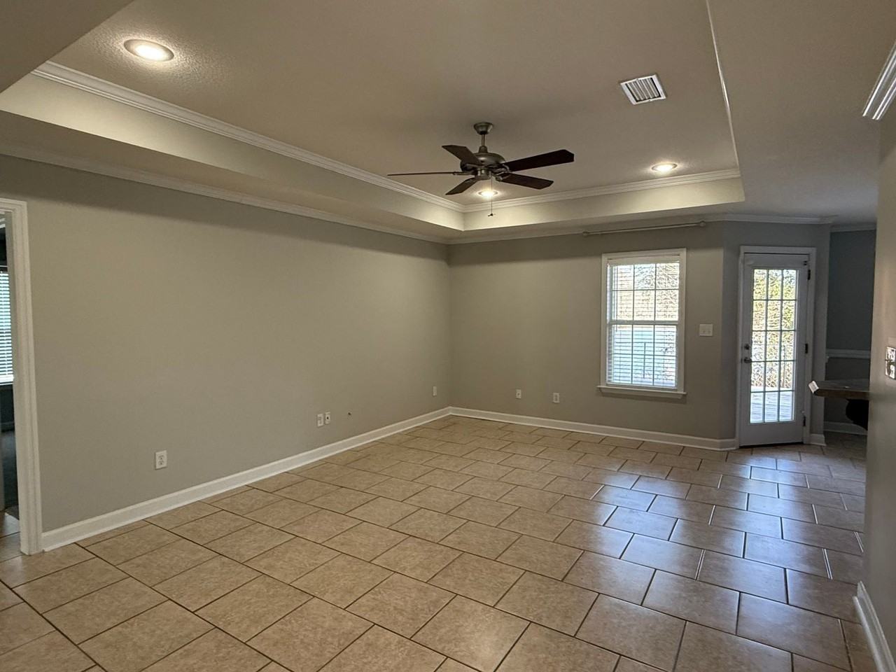 5 Eleanor Pl - Photo 3 of 18