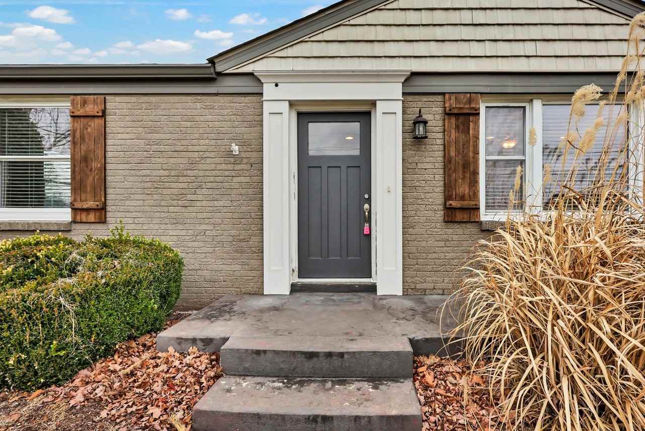 1759 Memorial Dr - Photo 3 of 35