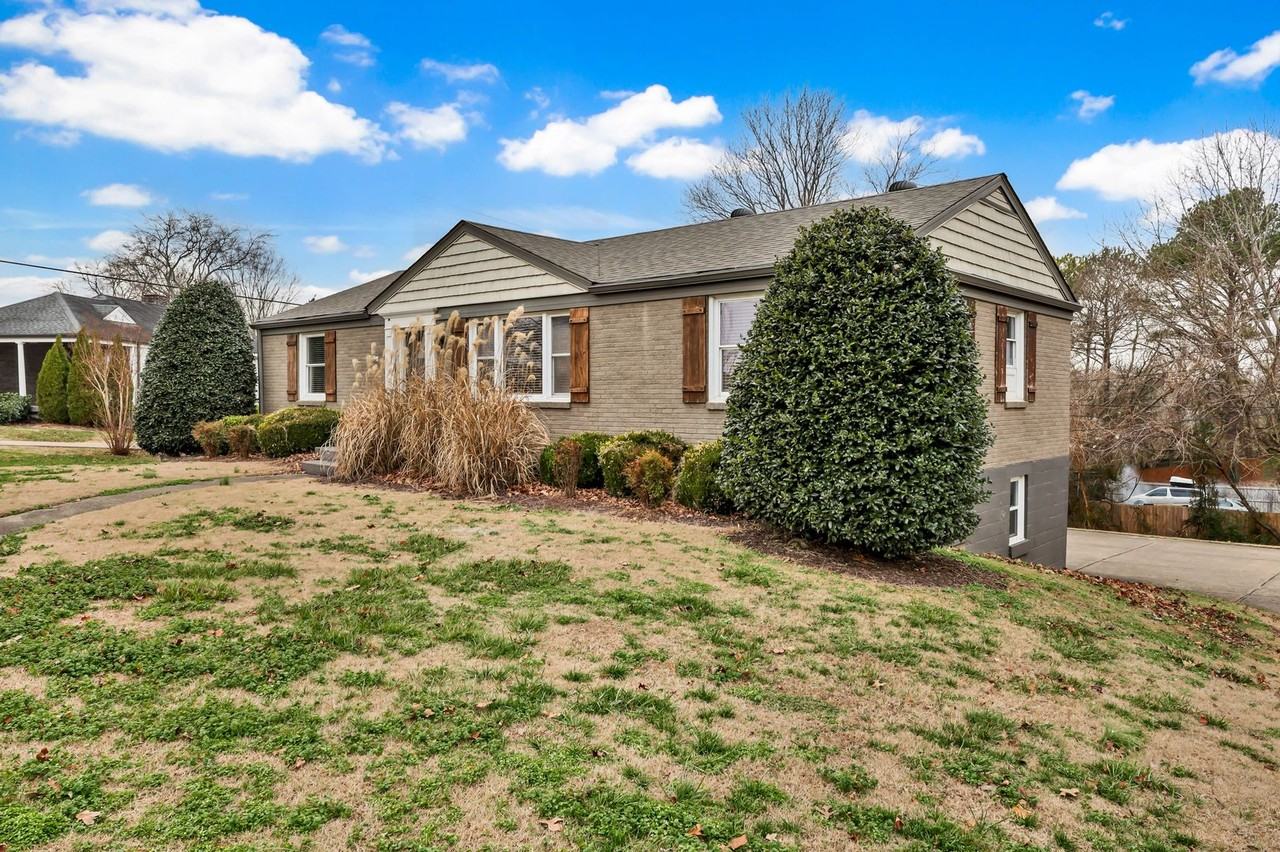 1759 Memorial Dr - Photo 5 of 35