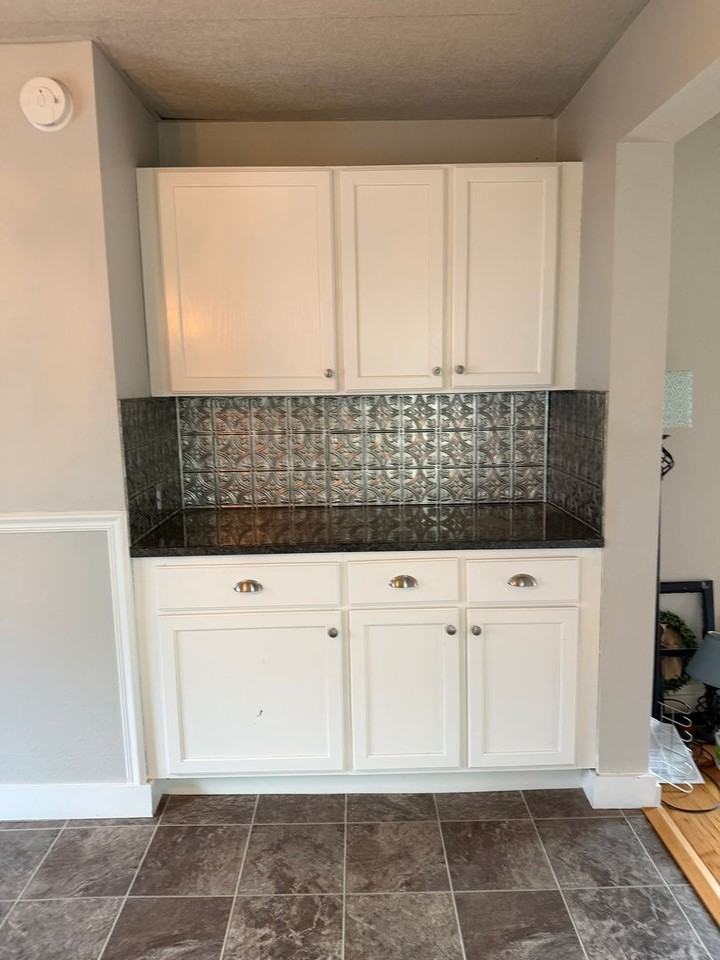 409 Nw Despain Ave - Photo 6 of 25