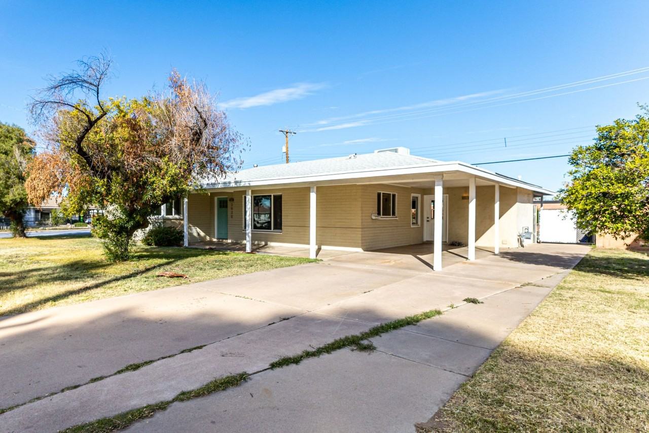 3930 E Oak St - Photo 2 of 25