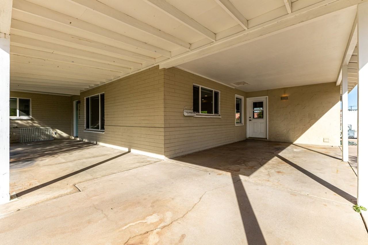 3930 E Oak St - Photo 4 of 25