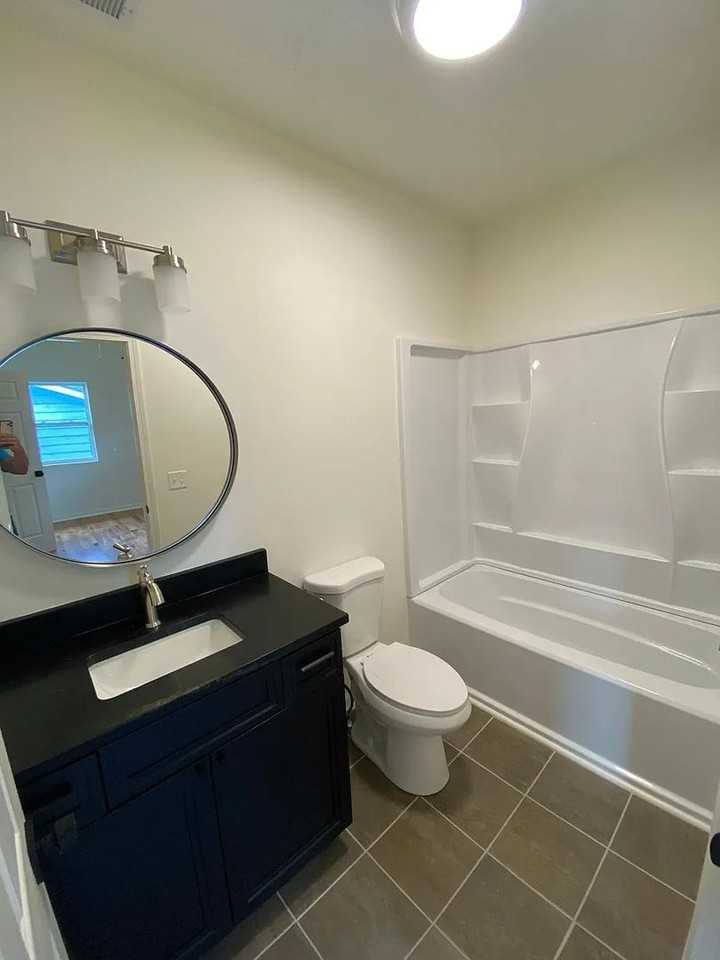 610 W Friedman St - Photo 4 of 30