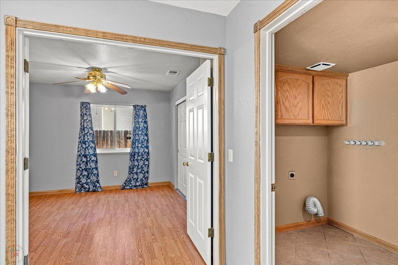 833 Mackilhaffy Dr - Photo 4 of 10