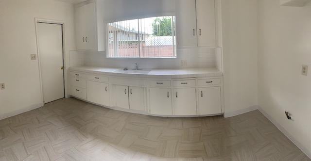 16711 Civic Center Dr - Photo 3 of 5