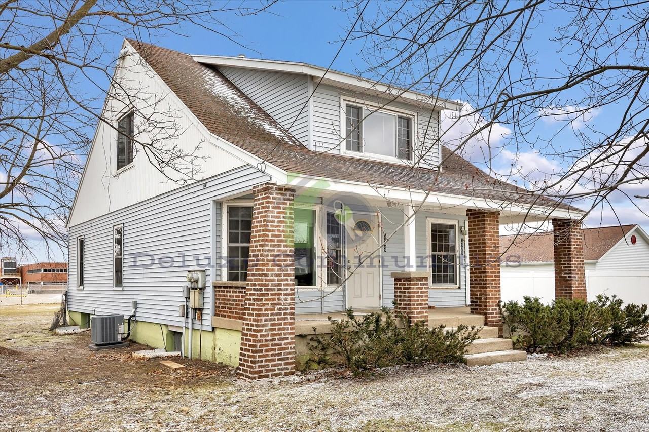 1424 Burton St Sw - Photo 4 of 50