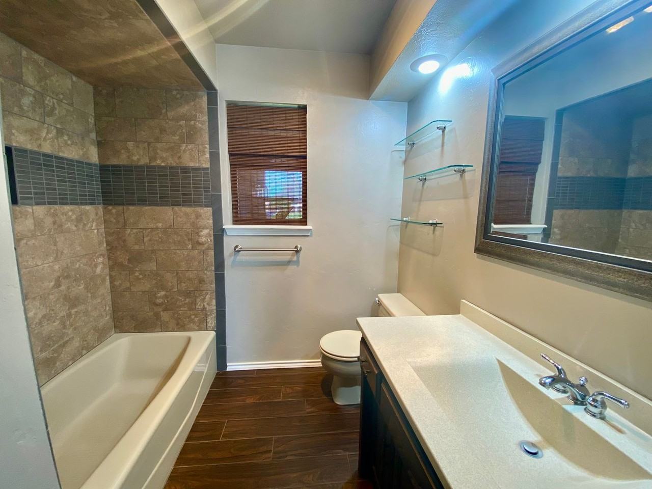 5517 Fountain Head Dr - Photo 6 of 10