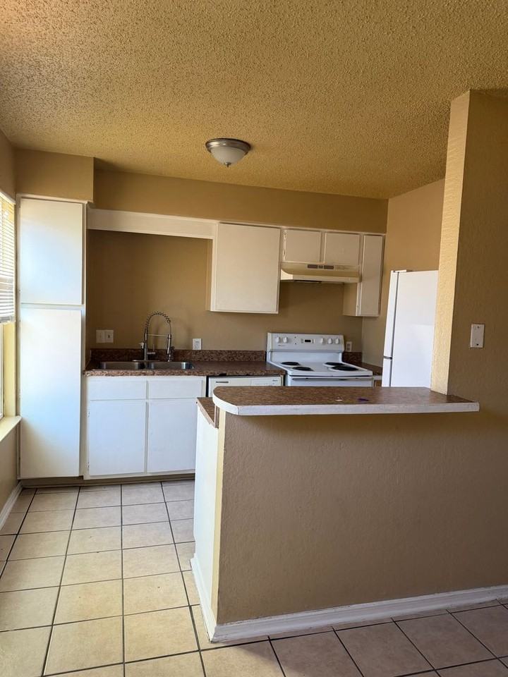 2600 Grim Ave - Photo 4 of 9