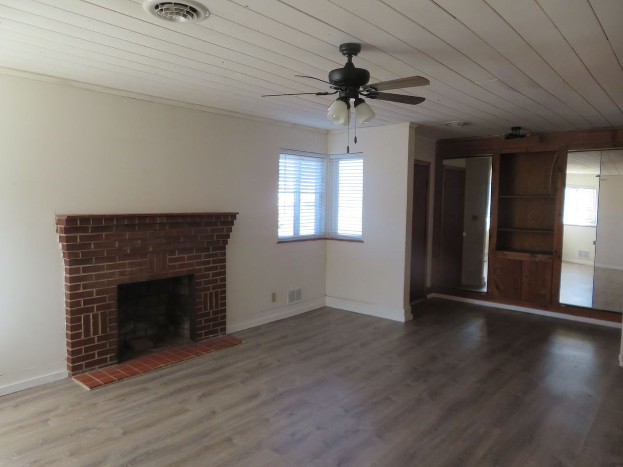 176 Chesterfield Ave - Photo 3 of 21