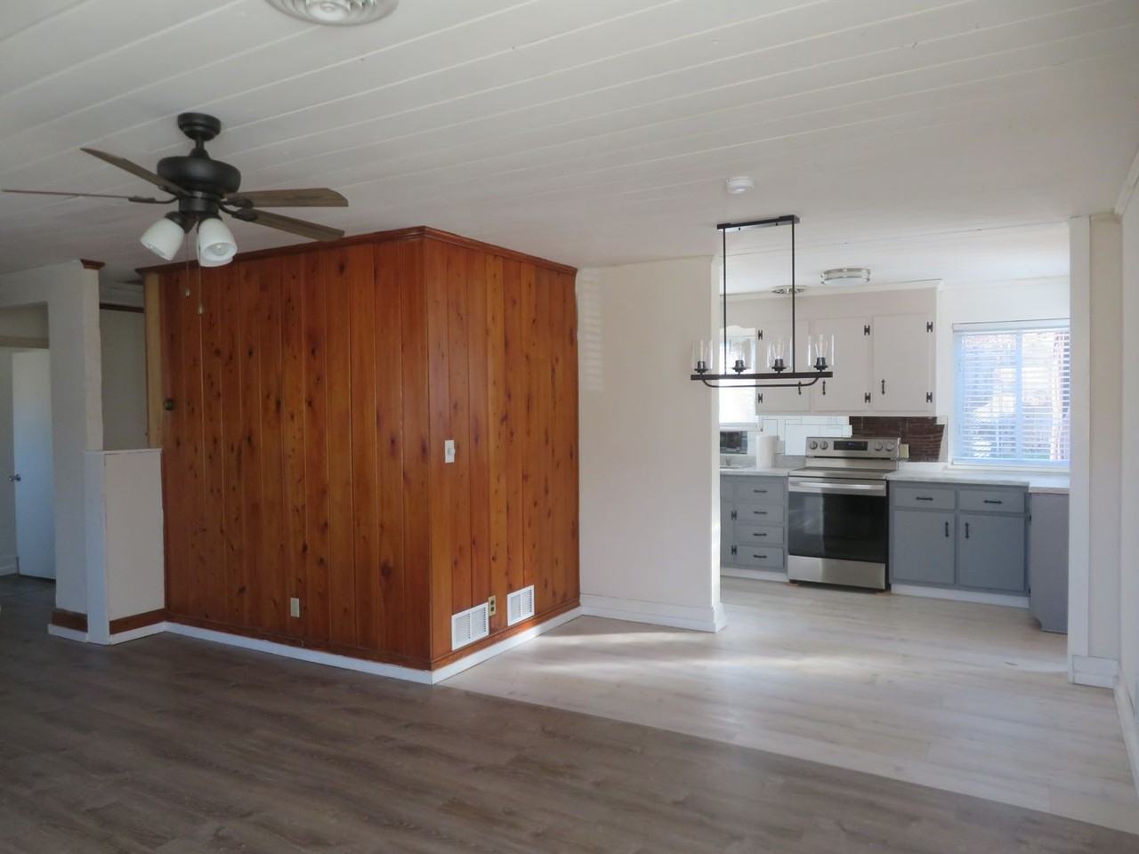 176 Chesterfield Ave - Photo 4 of 21