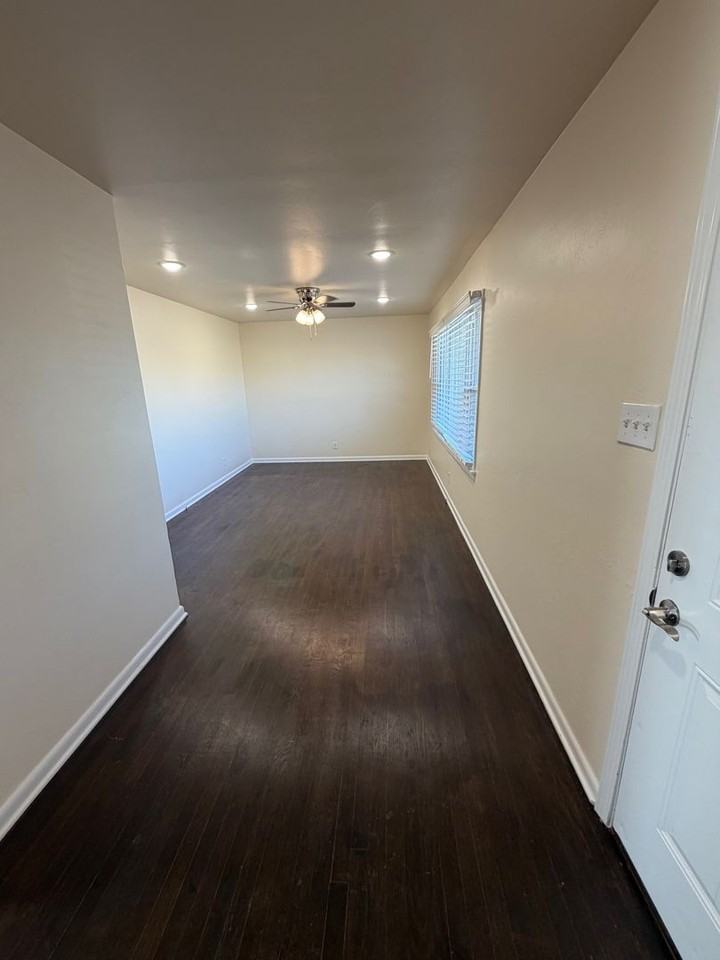 5303 Westgate Dr - Photo 2 of 18