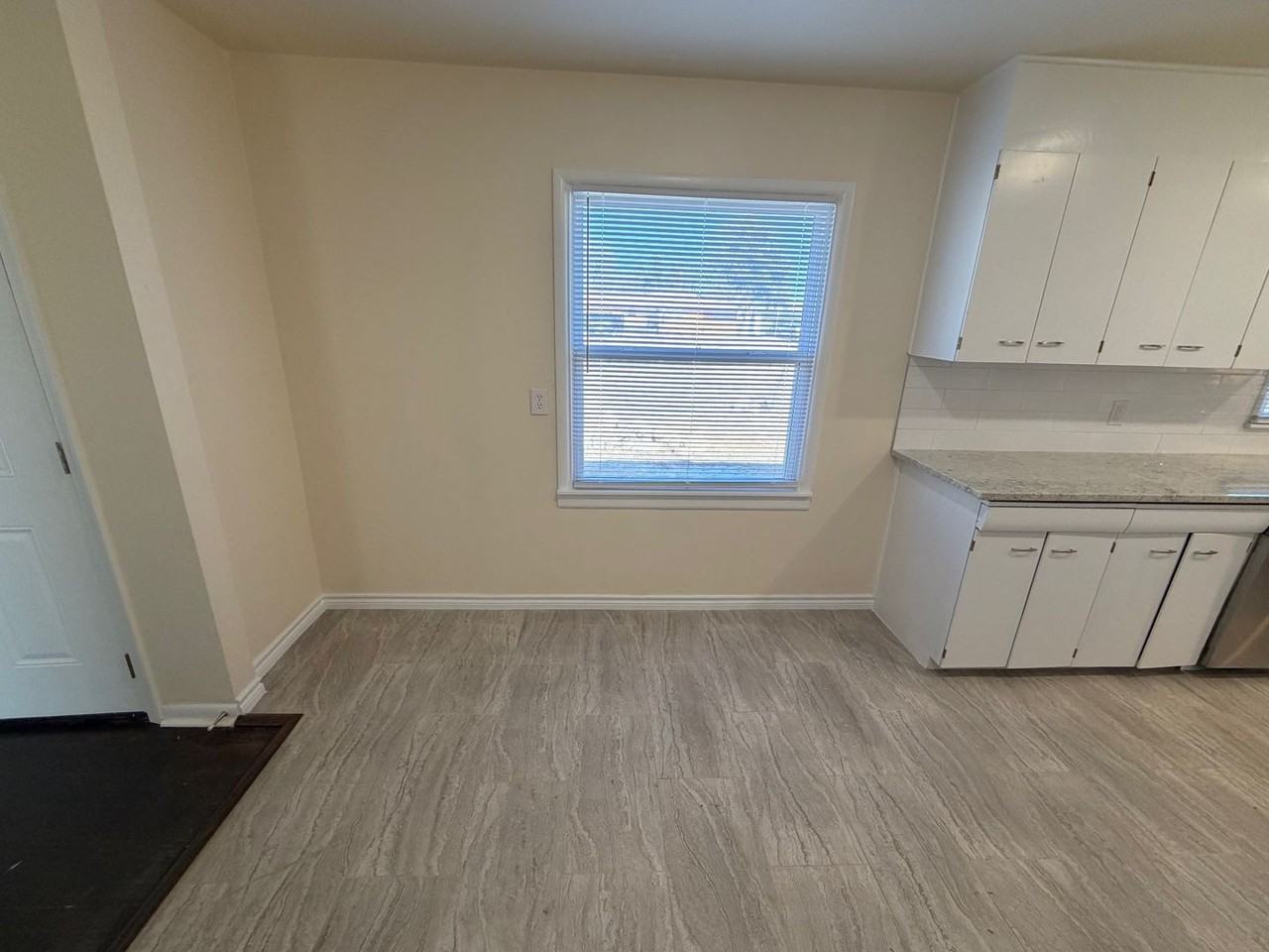 5303 Westgate Dr - Photo 5 of 18