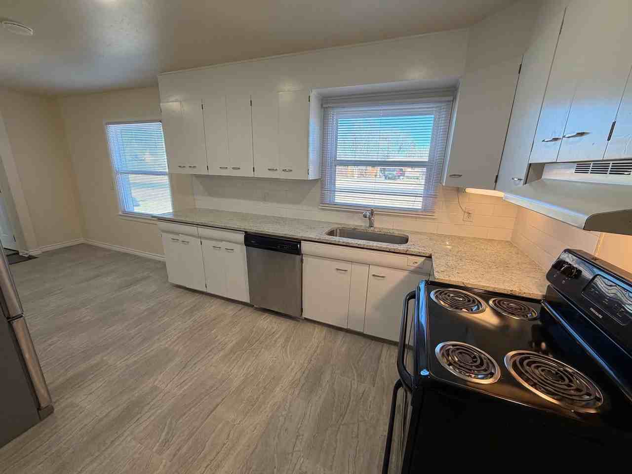 5303 Westgate Dr - Photo 6 of 18