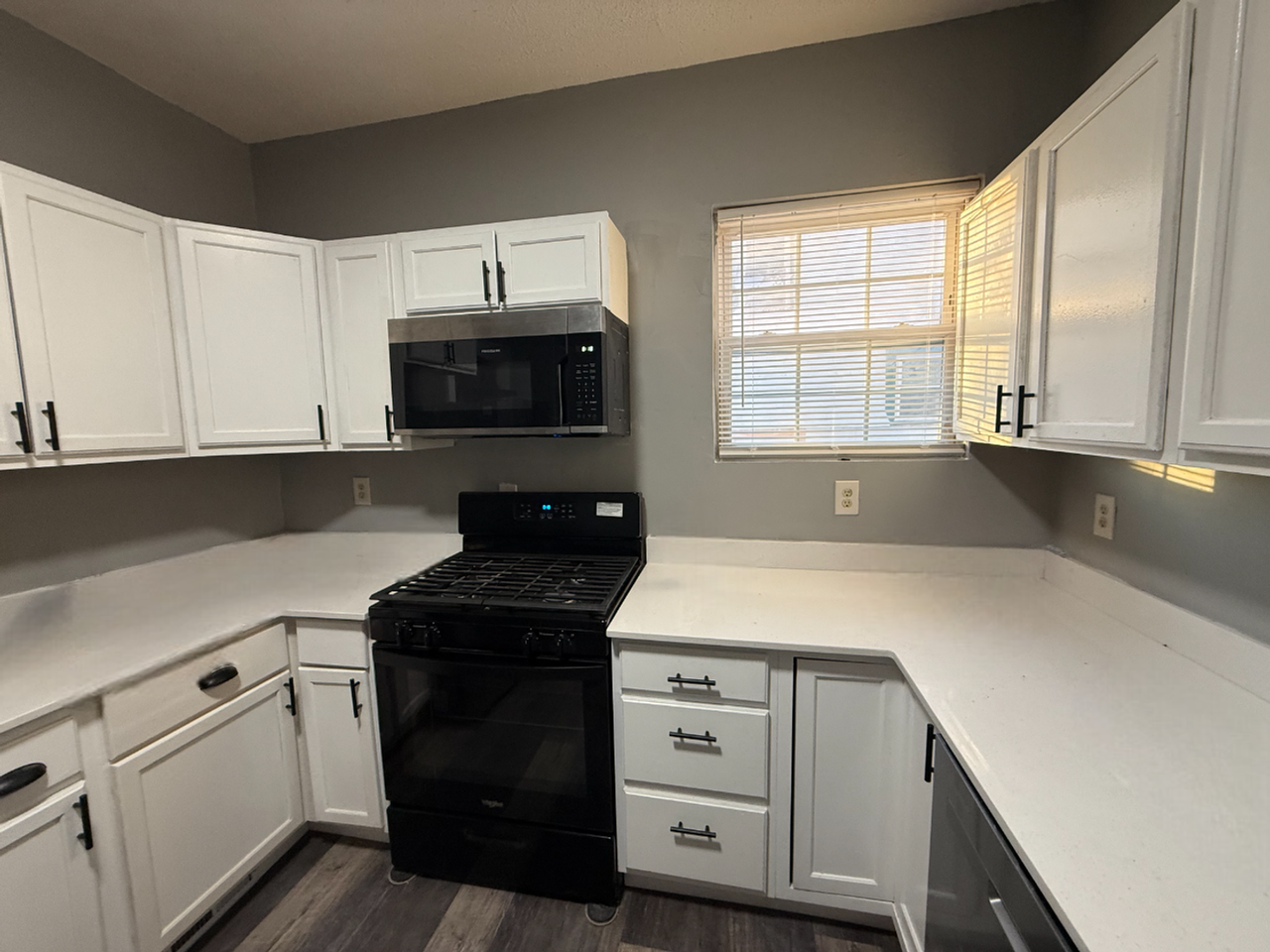 2110 Lyndale Ave N - Photo 3 of 35