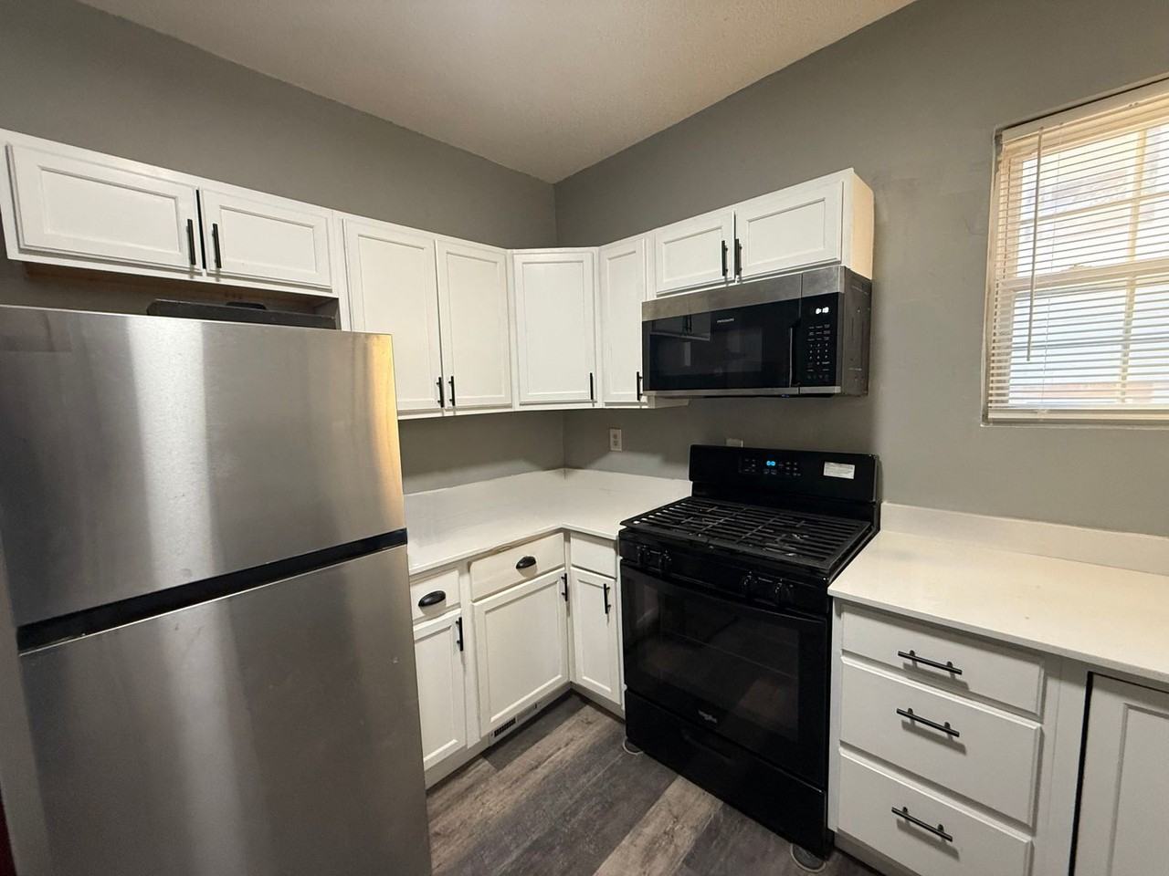 2110 Lyndale Ave N - Photo 4 of 35