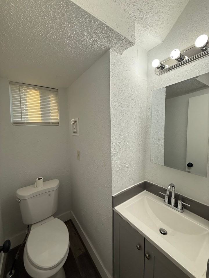 2110 Lyndale Ave N - Photo 7 of 35