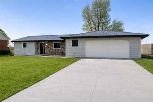 featured image of 1812 S Sheridan Dr