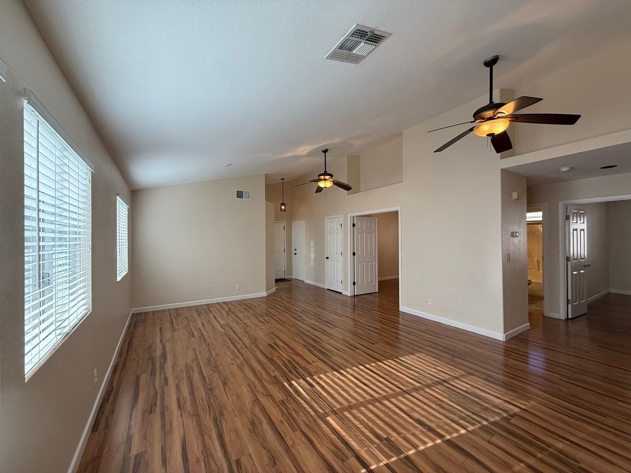 4520 Bradpoint Dr - Photo 3 of 29