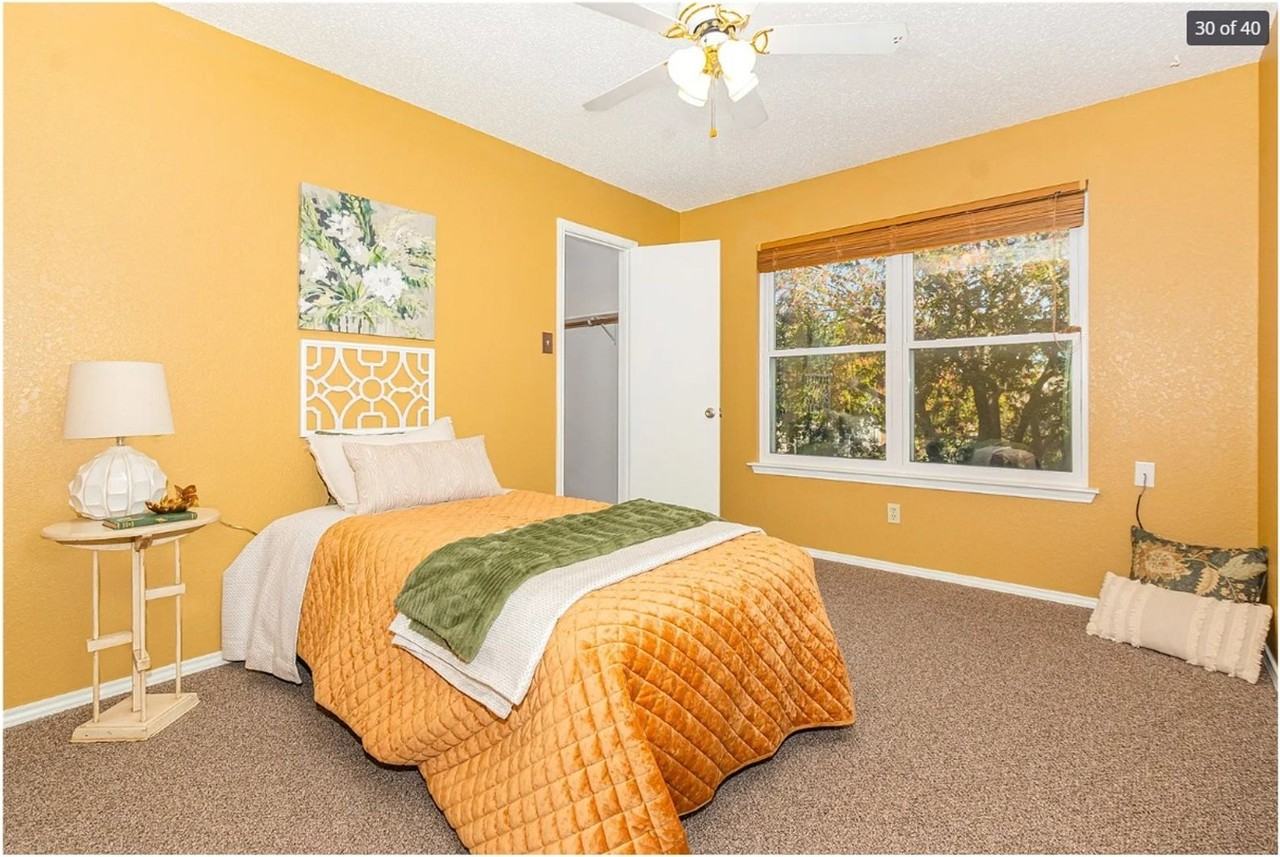 404 Nita Ln - Photo 3 of 21