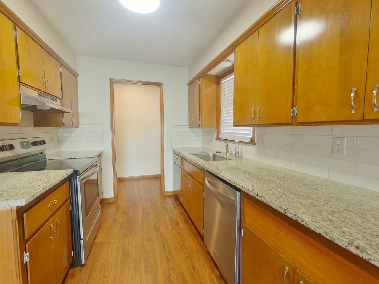 1856 N Meridian Ave - Photo 4 of 15