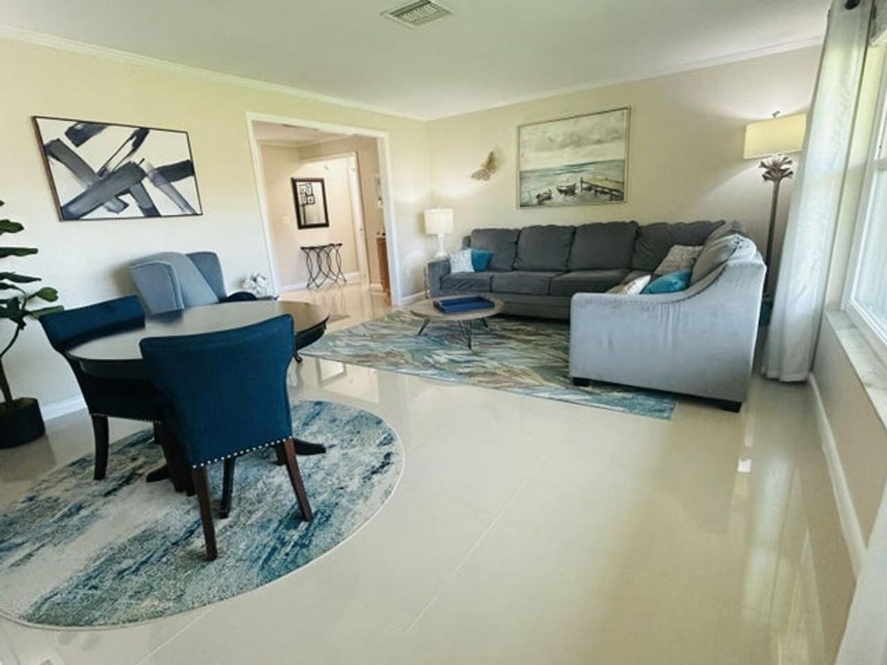 5430 Guildcrest St - Photo 5 of 11