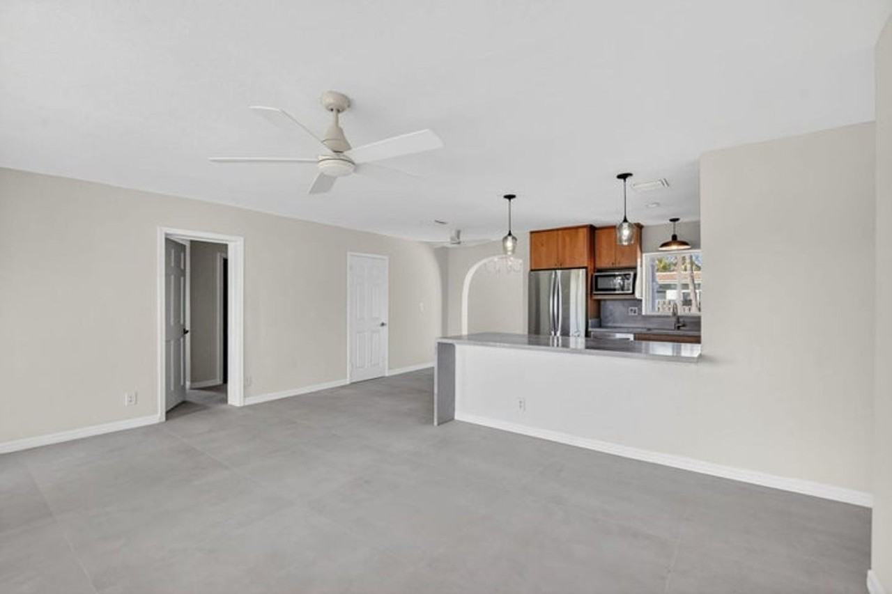 467 Ne 31st St - Photo 7 of 28