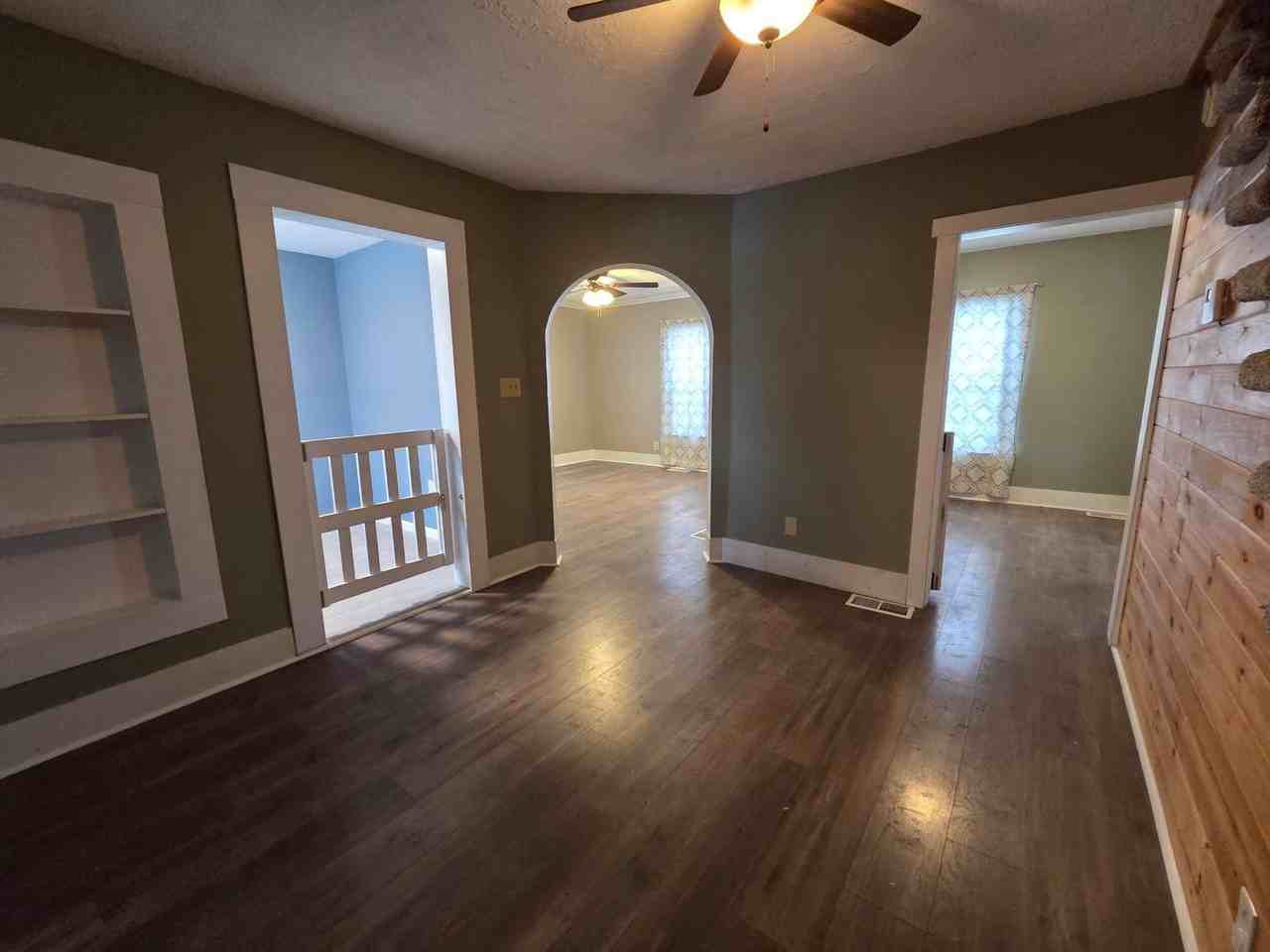 255 E 9th St - Photo 5 of 19