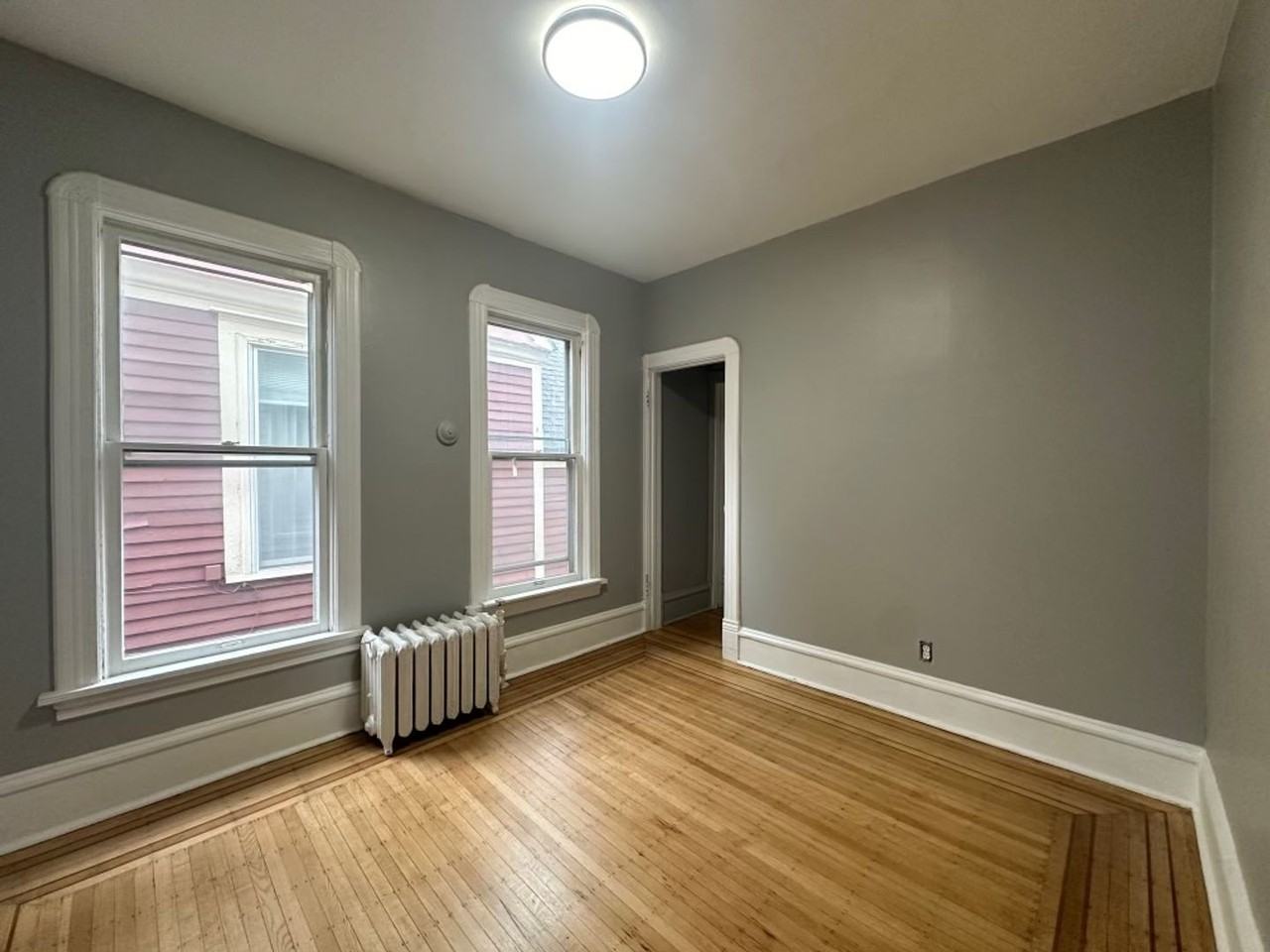 2709 Aldrich Ave S - Photo 4 of 9