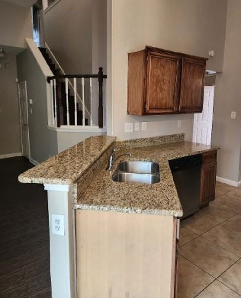 3443 Tipperary Dr - Photo 7 of 11