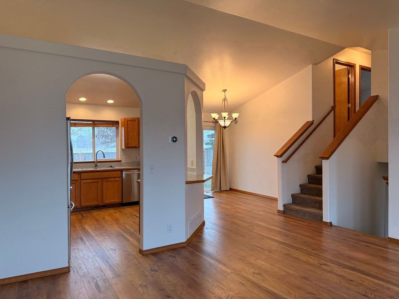 8104 N Ainsworth Dr - Photo 4 of 23